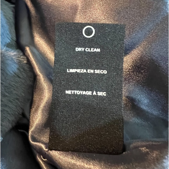 NWT UGG “Lucinda" Women's Blue Faux Fur Trench Coat Size: Medium - Picture 8 of 10